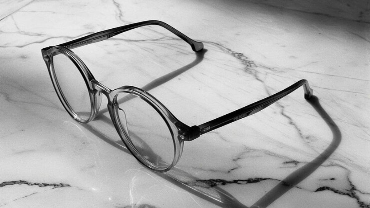 Discover the Style and Comfort of hoo302 eyeglasses frames